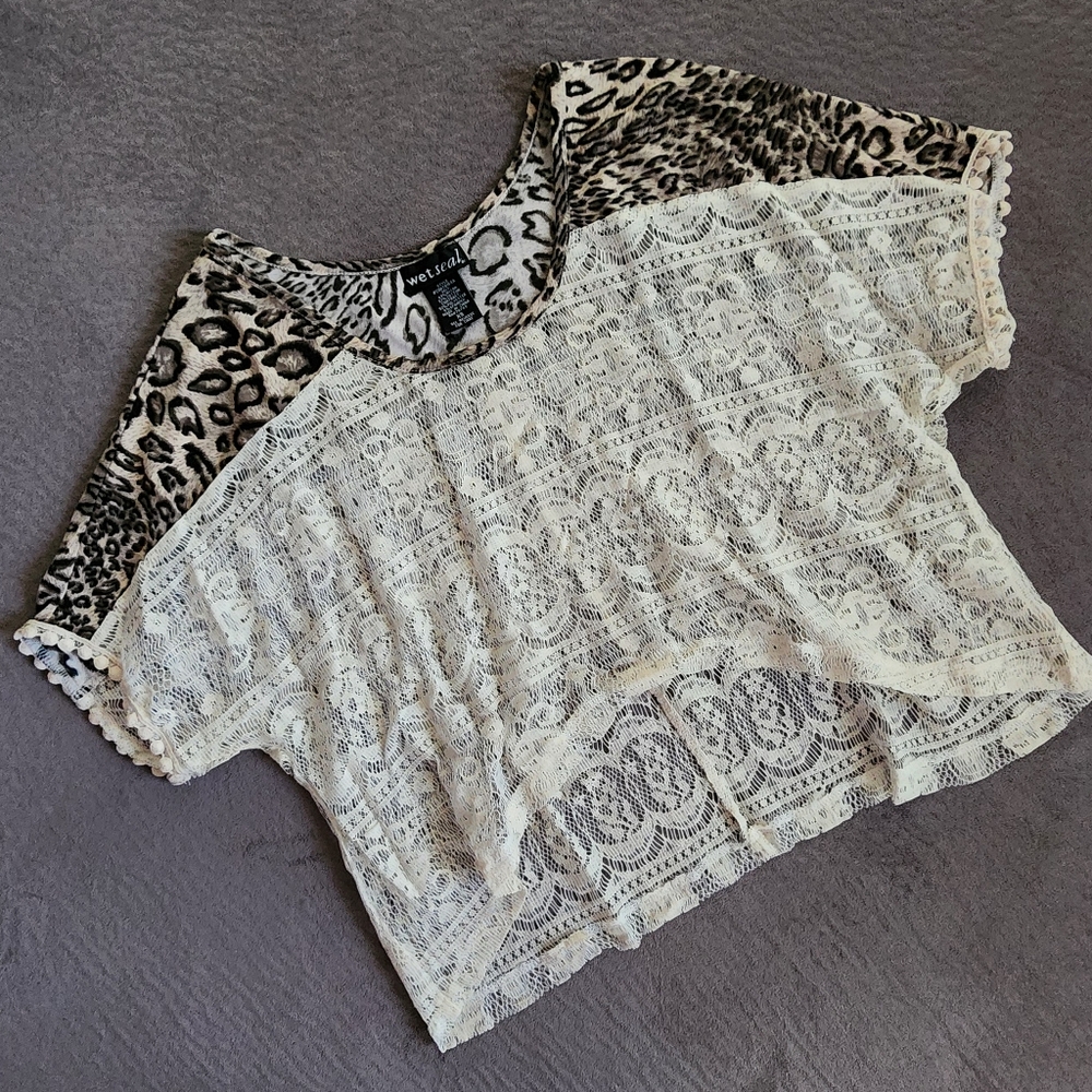 Wet Seal Small Lace Cropped Tee